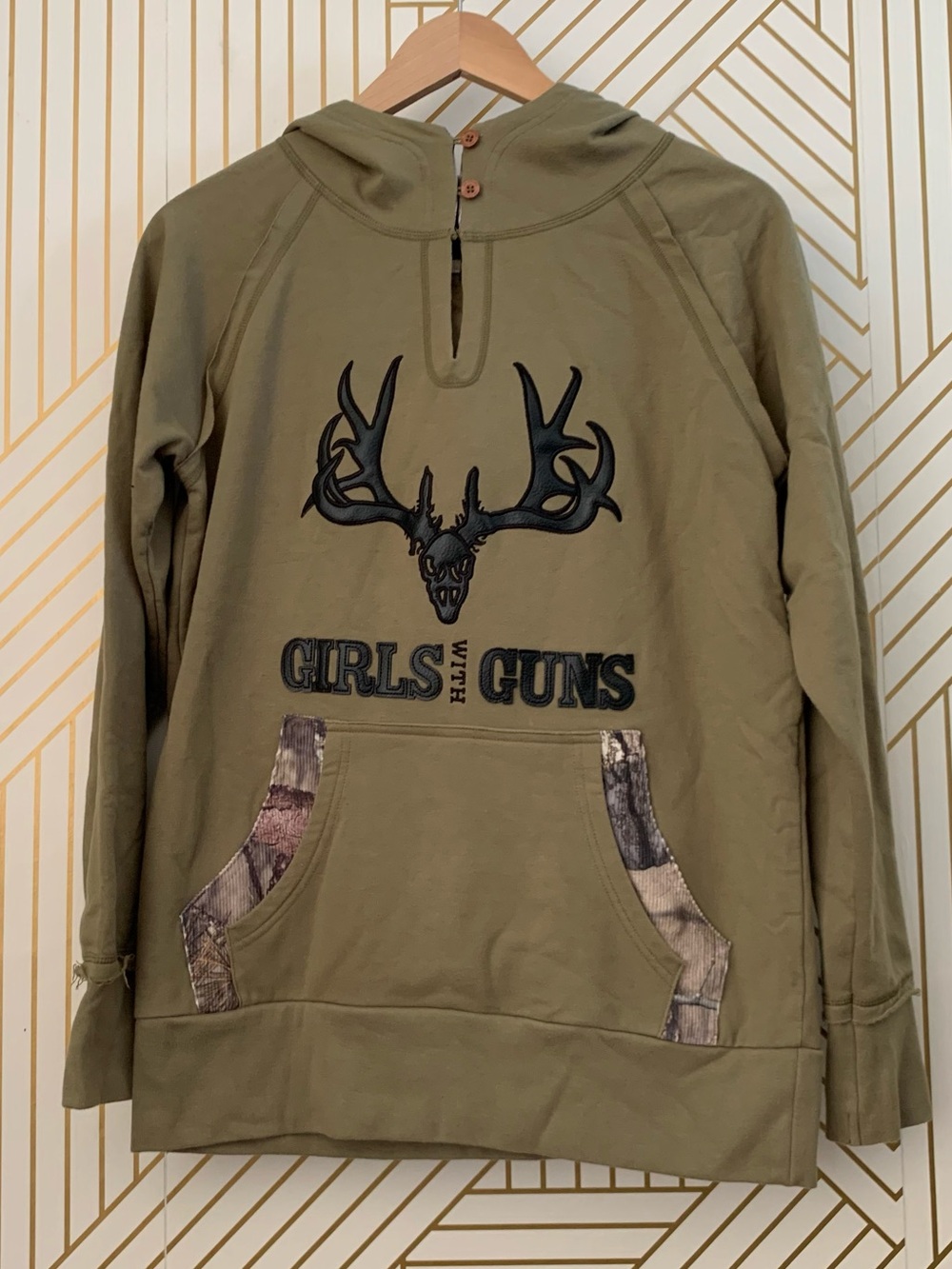 GWG Girls with Guns Pullover Hoodie camo camouflage deer antlers Tactical L